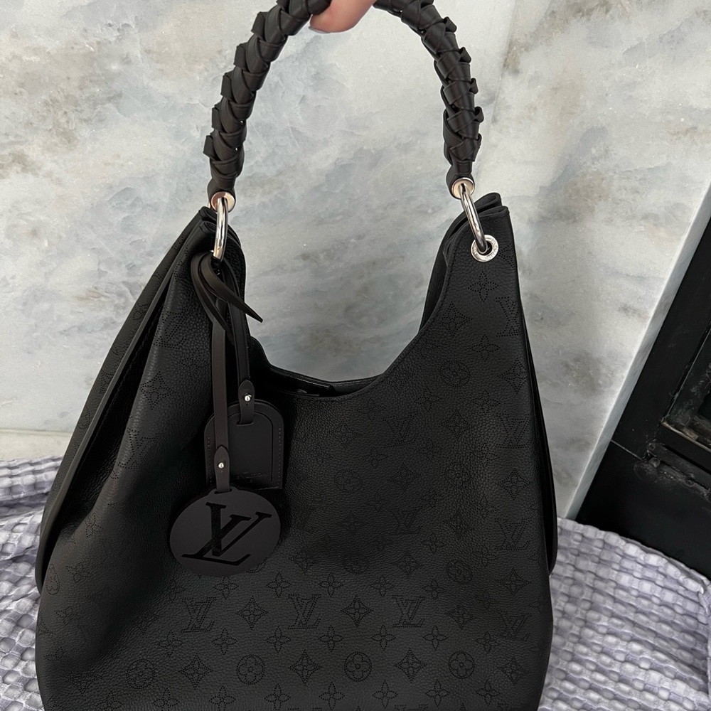 Louis Vuitton Carmel Noir Hobo Mahina Bag